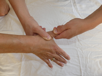Manuelle physiotherapeutische Behandlung